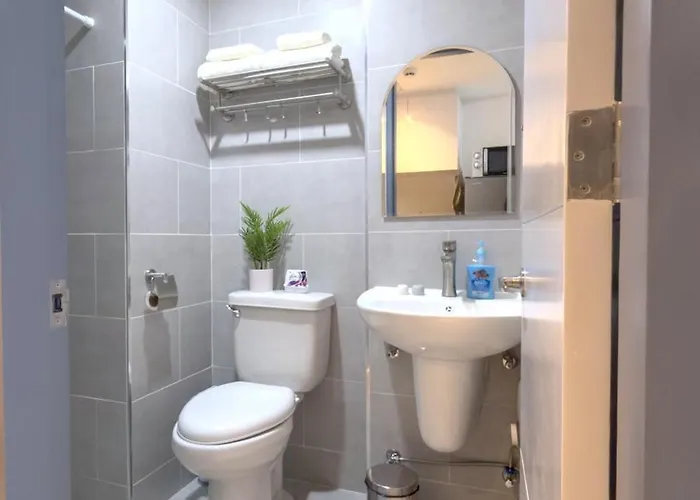 Unit At J Tower - Near Cebu Intl Airport And Sm J Mall 만다웨 시